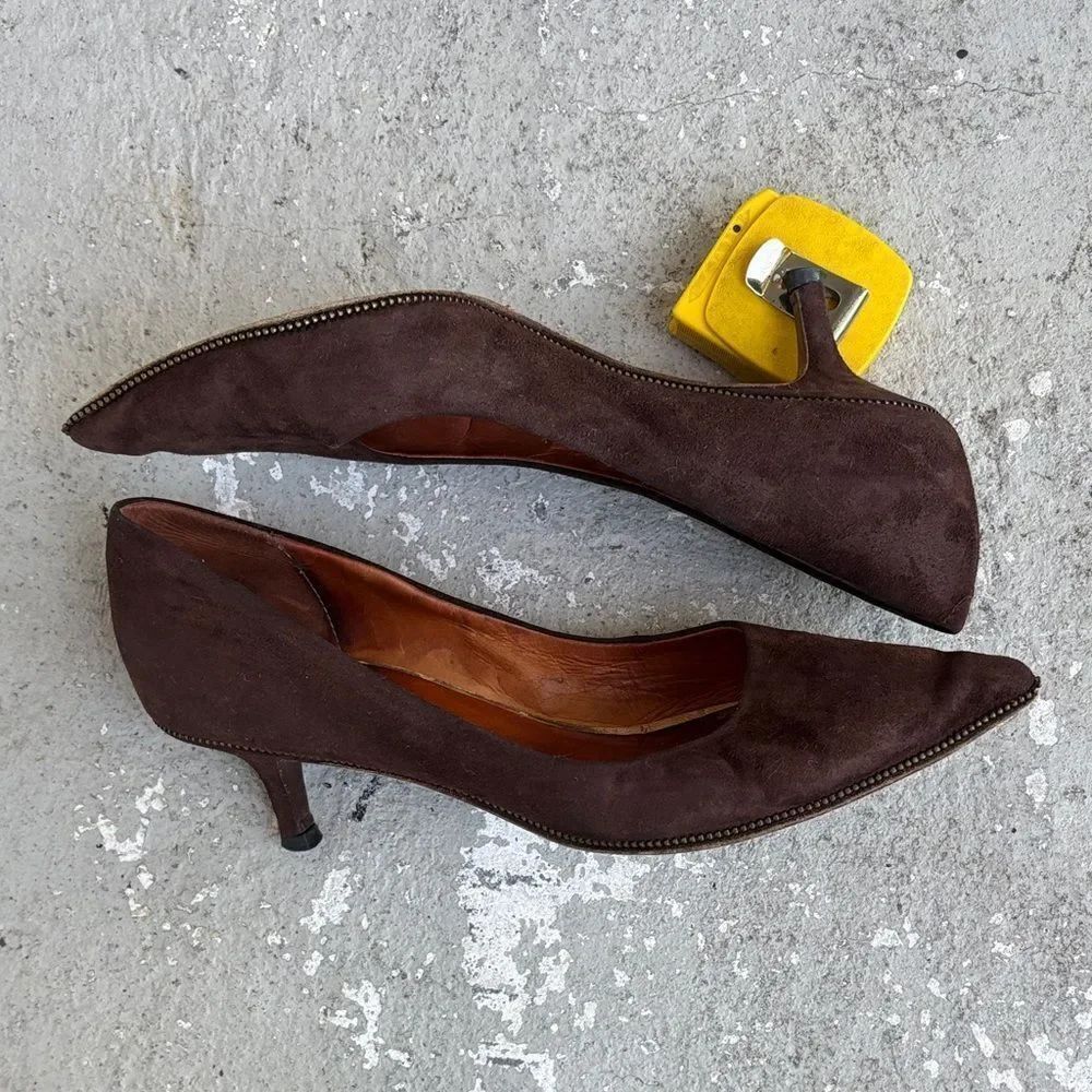 Vintage Givenchy Brown suede kitten heels